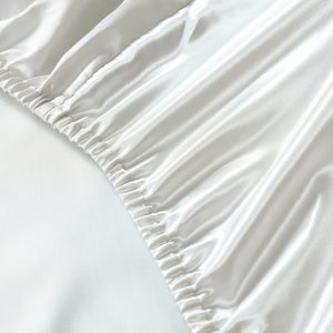 Satin Sheet Set | 3 Piece Fitted Sheet & Pillowcase | Soft | King | Silver