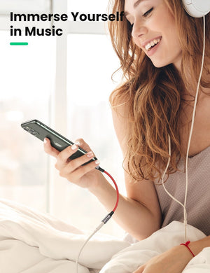 70507 iPhone 8-pin to 3.5mm Adapter