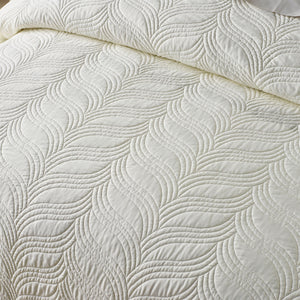 Bianca Kamala | Cream Embossed Bedspread Set | Super King