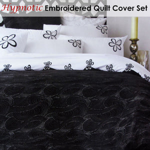 Accessorize | Hypnotic Black | Quilt Cover Set | Queen