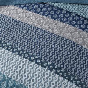 Classic Hydrangea Quilted Bedspread Set | 3-Piece | Soft & Cozy Quilt & Pillow Covers