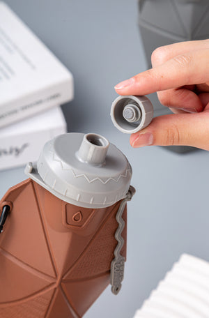 Foldable Silicone Water Bottle 700ml | Leakproof Travel & Sports Hydration | Brown Cup Lid & Grey Body