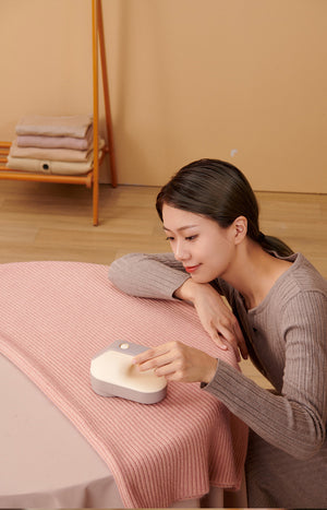 Fabric Shaver | Rechargeable Electric Lint Remover | Dual-Ring Blades | Ergonomic Design | Black & White