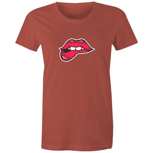 Women's Twisted Lip T-shirt