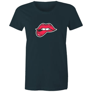 Women's Twisted Lip T-shirt