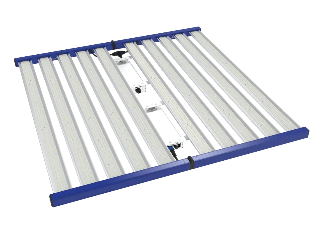 Grand Master LED Tarantula Explorer 1440W | 2-Channel + 730nm | PPF 3845 µmol/s | 2.67 µmol/J | IP66 | 5×5 Flower Footprint