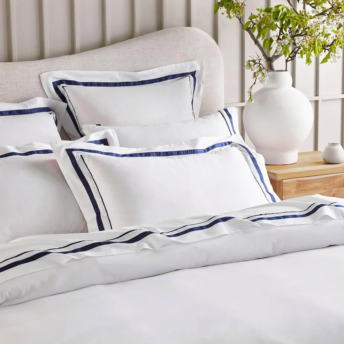 Cloud European Pillowcase | 1000 TC Egyptian Cotton | White & Navy