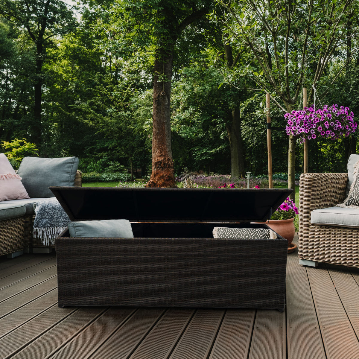 Arcadia Furniture Outdoor Rattan Storage Box | Garden Toy & Tools Shed | UV Resistant | Black