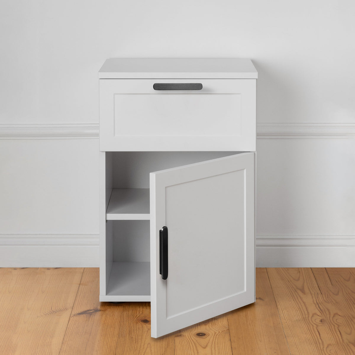 PORTO BEDSIDE TABLE | White | Hamptons | Oval Black