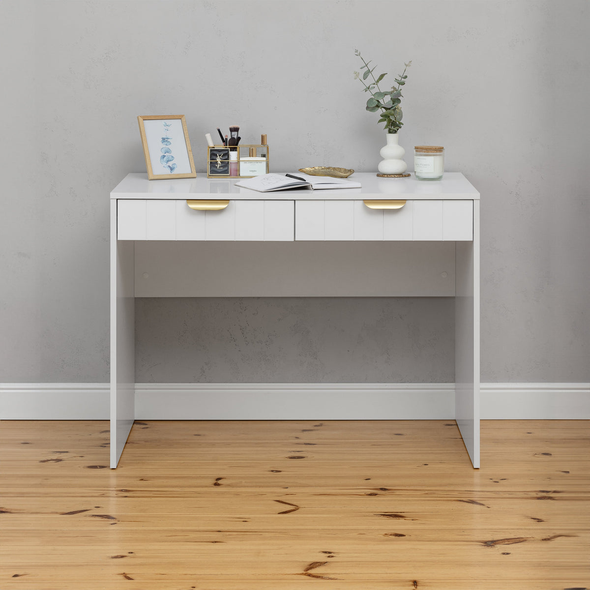 Odessa Desk | White | VJ Panel | Pull Brass Handle