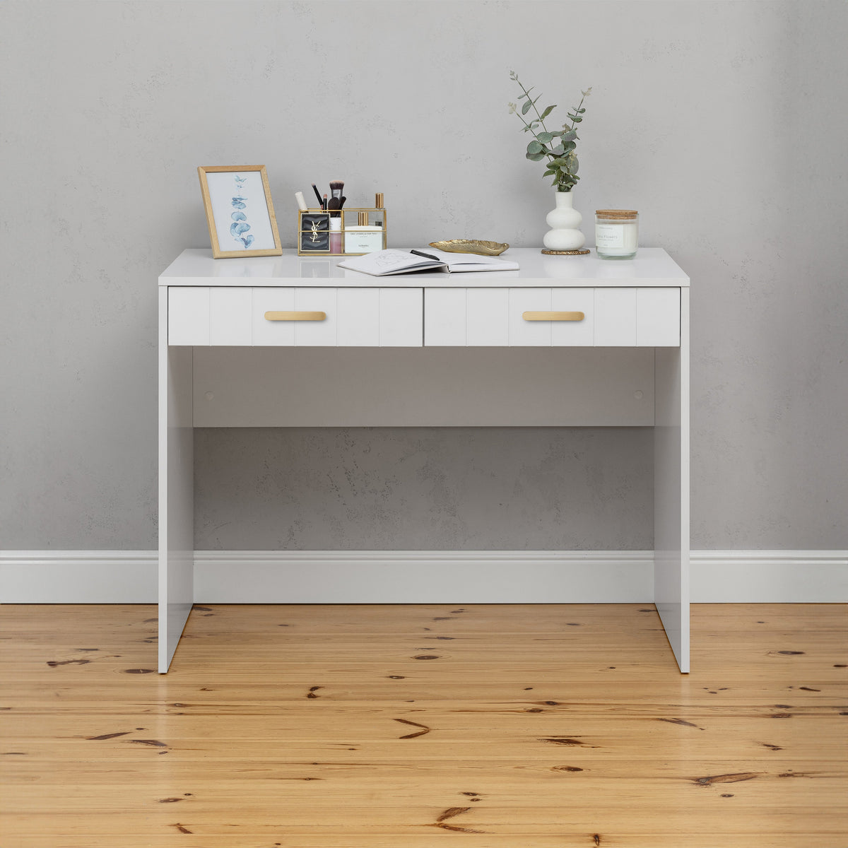 Odessa Desk | White | VJ Panel | Oval Brass Handle
