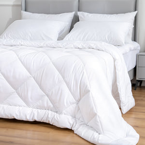 Microfiber/Bamboo Blend Quilt | Hypoallergenic & Antibacterial | King