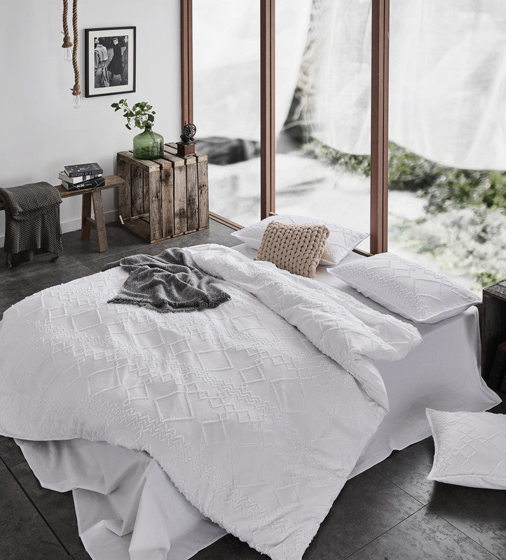 Tufted Ultra Soft Microfiber Quilt Cover Set | Double | White