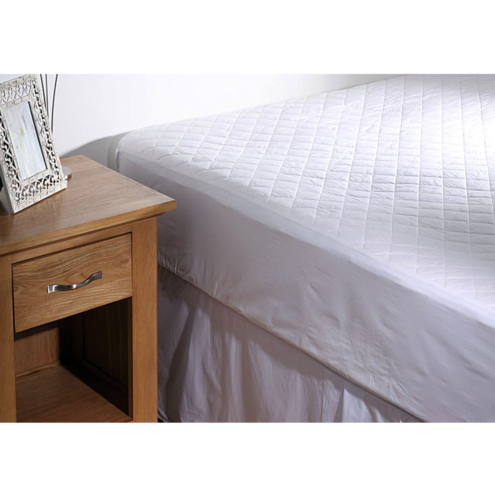 Georges Fine Linens 100% Cotton Quilted Mattress Protector | 35cm Wall | Single