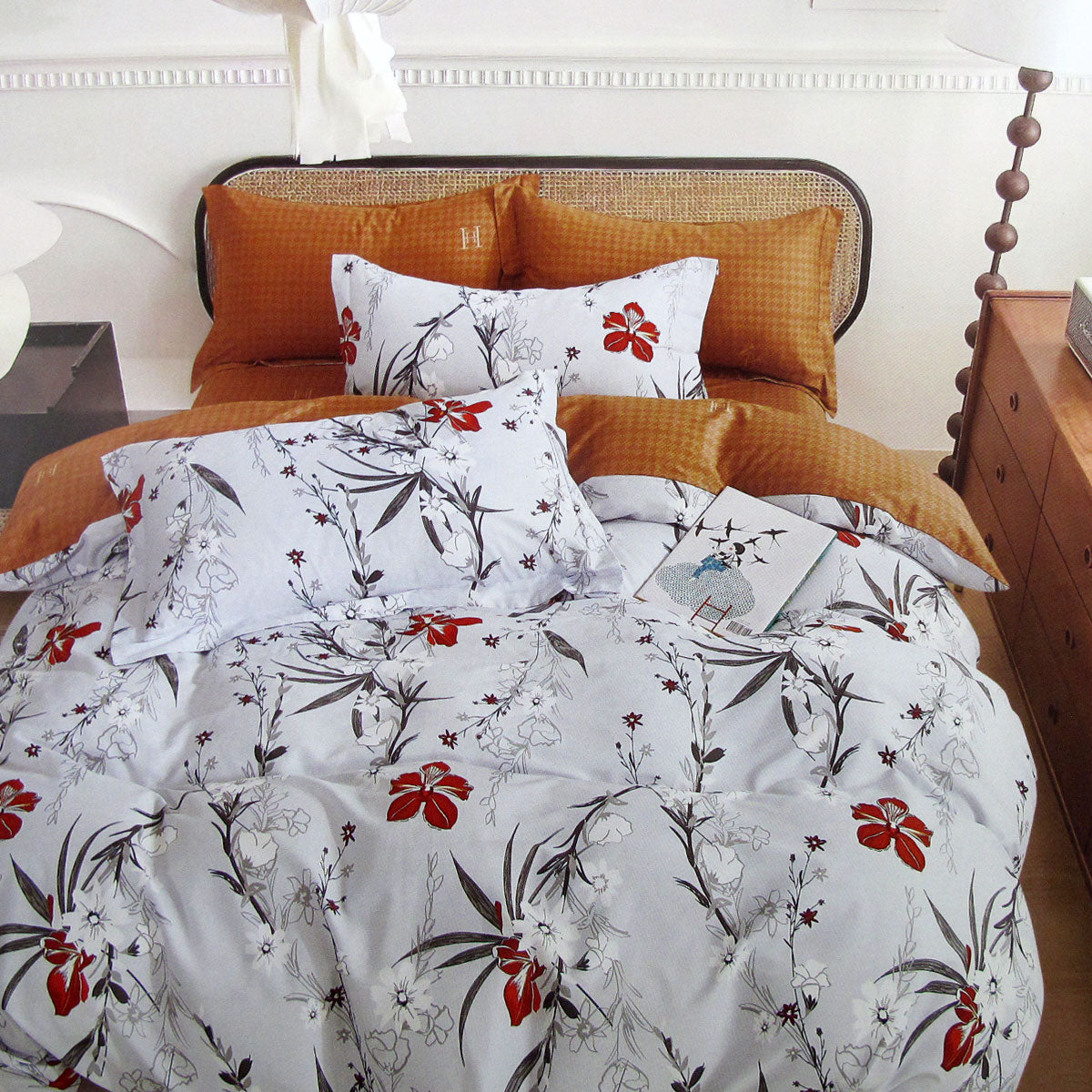 300TC Boronia Silver Reversible Cotton Quilt Cover Set | Queen