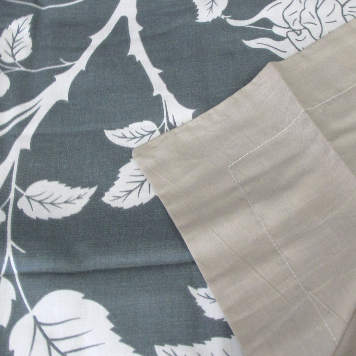 300TC Gardenia Charcoal Reversible Cotton Quilt Cover Set | Queen