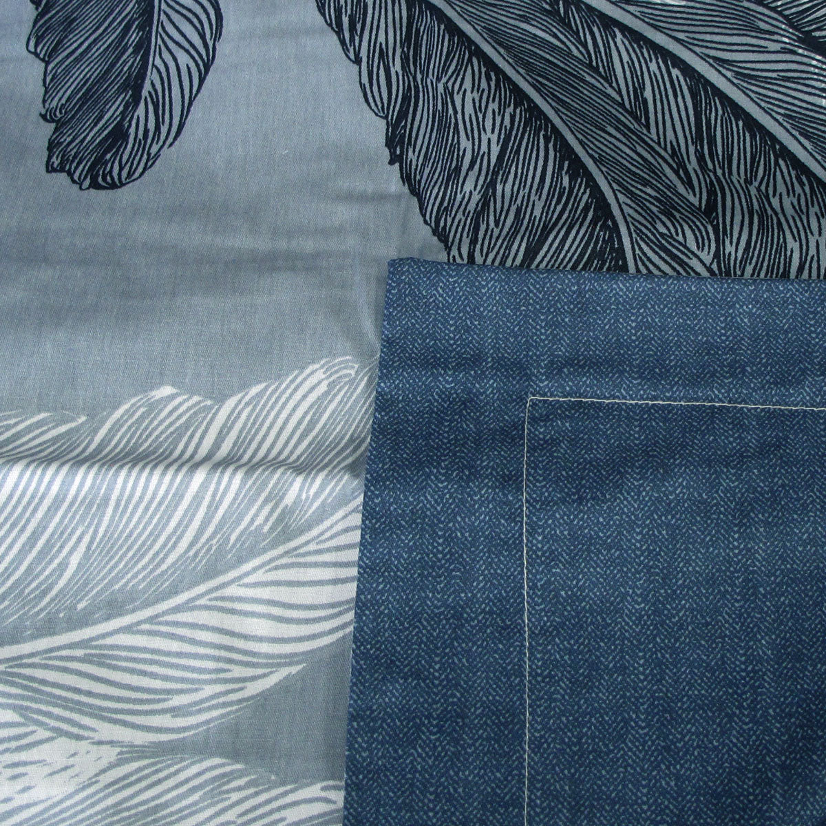 300TC Palm Leaf Blue Reversible Cotton Quilt Cover Set | Queen