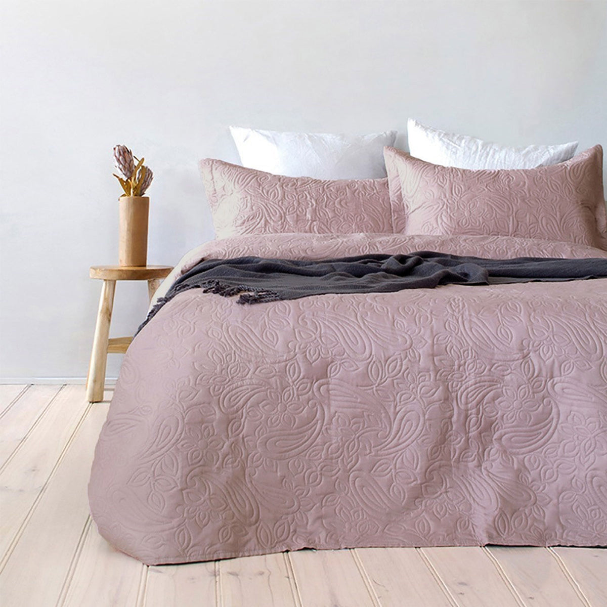 Bambury Paisley Embossed Dusk Coverlet Set | Queen/King