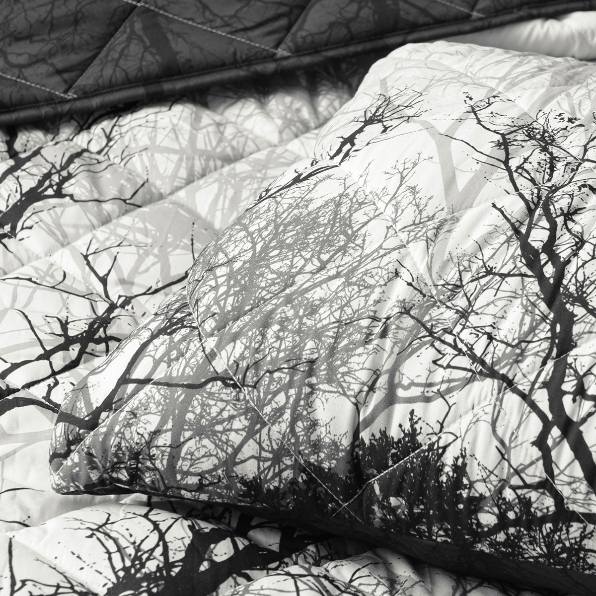 Bianca Boscage Quilted Coverlet Set | Black Forest Print | Polyester | Queen/King