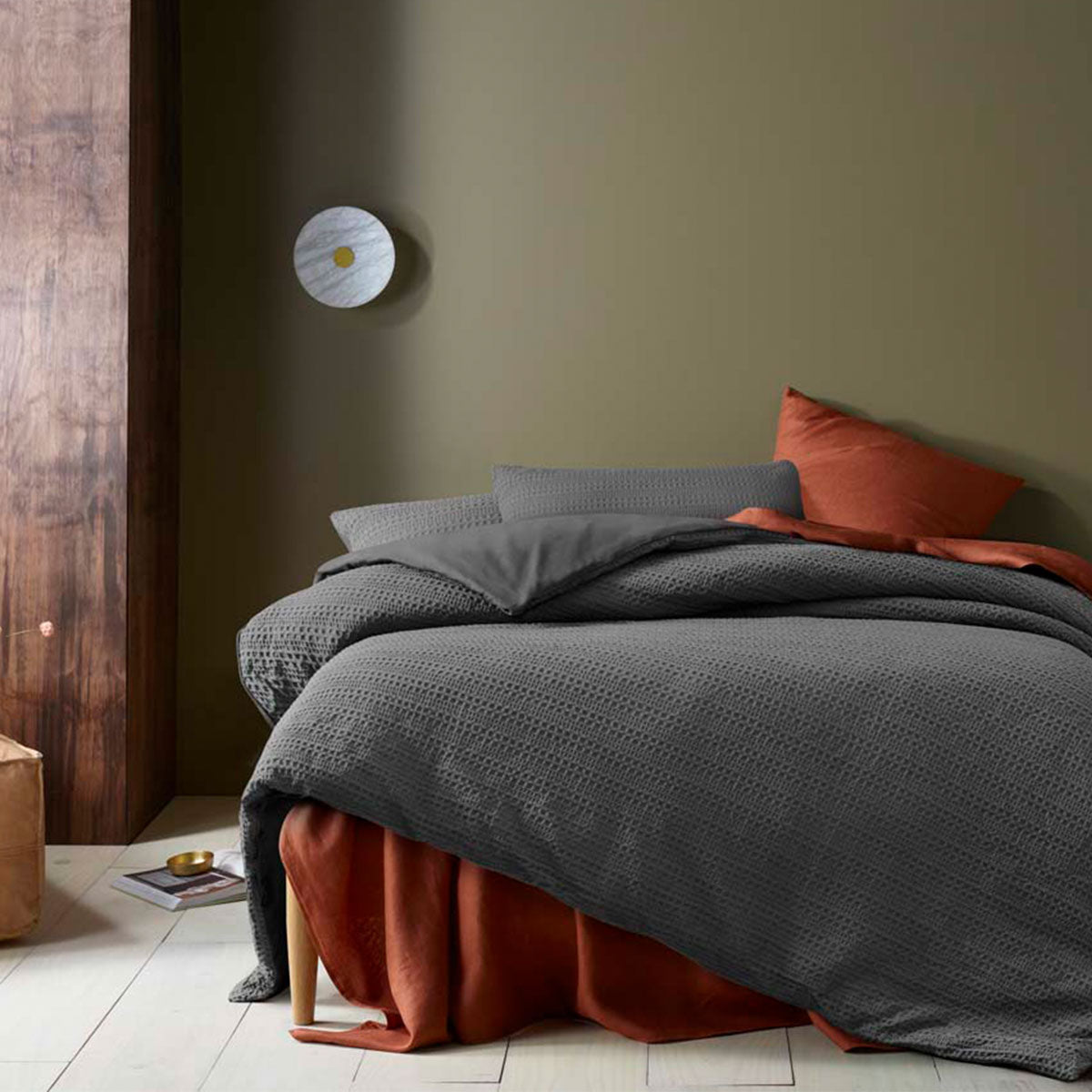 Accessorize Soho Waffle Dark Grey Quilt Cover Set | King