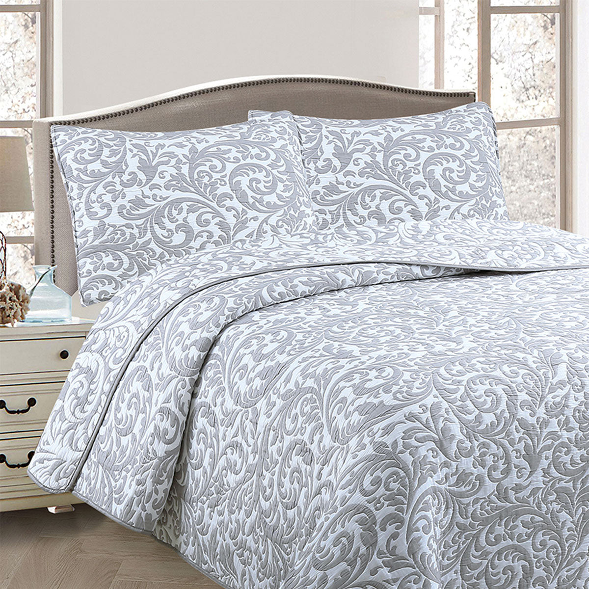 Jane Barrington Grey & White Lightly Quilted Jacquard Reversible Coverlet Set | Queen