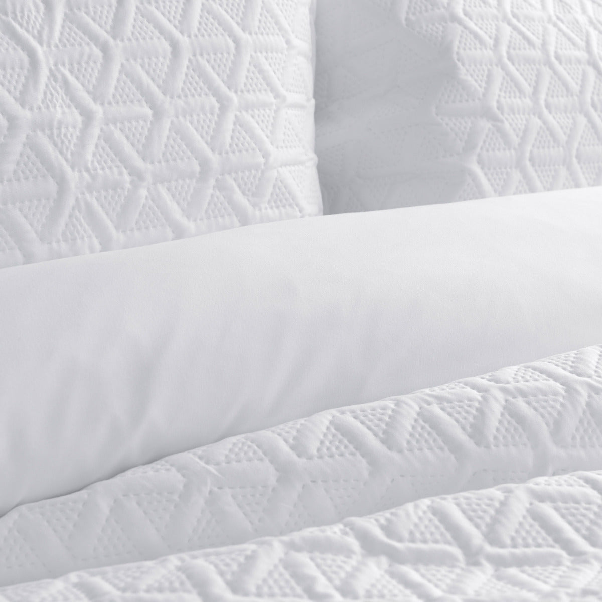 Ardor Leonardo White Embossed Quilt Cover Set | Queen