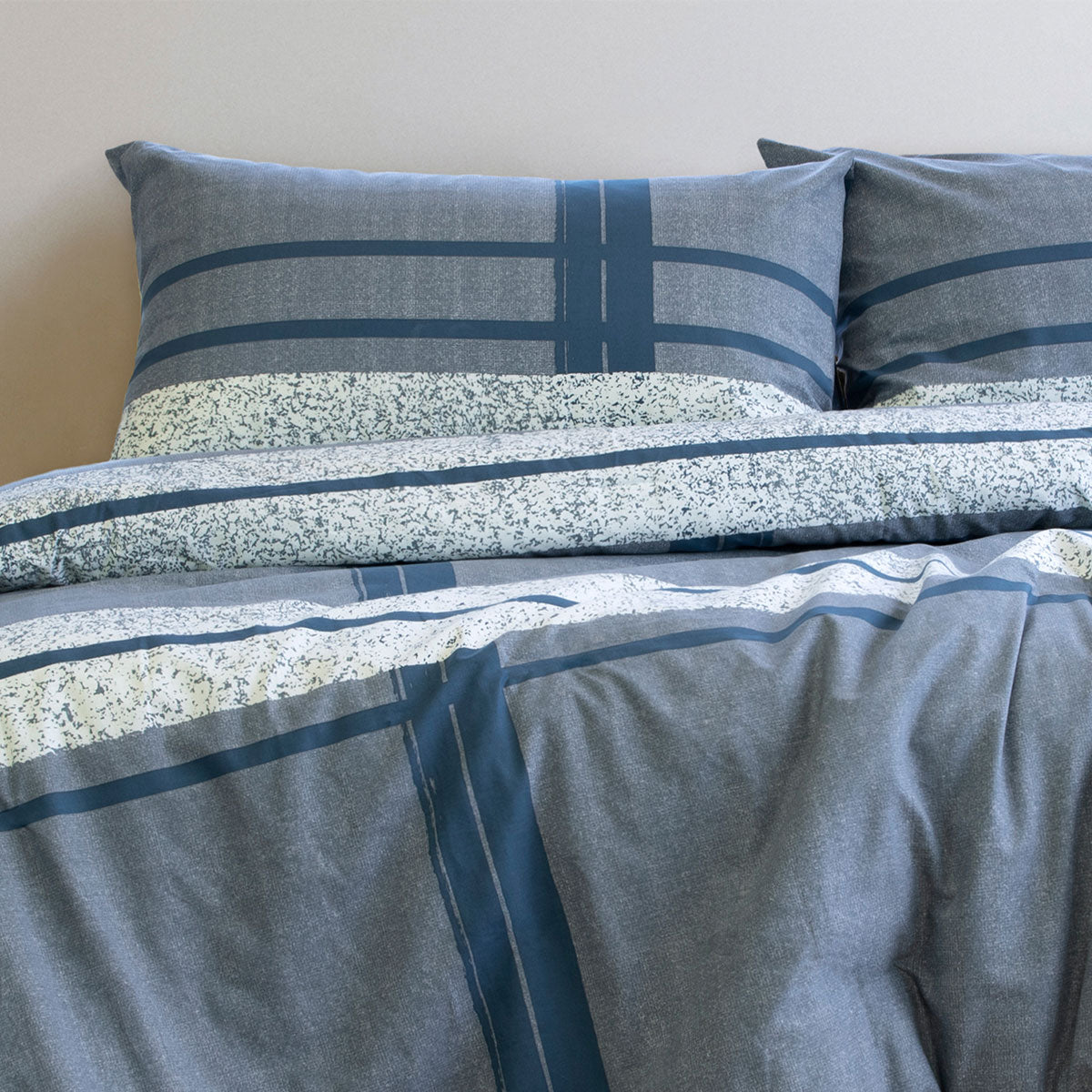 Ardor Mateo Navy Polyester Cotton Quilt Cover Set | Queen