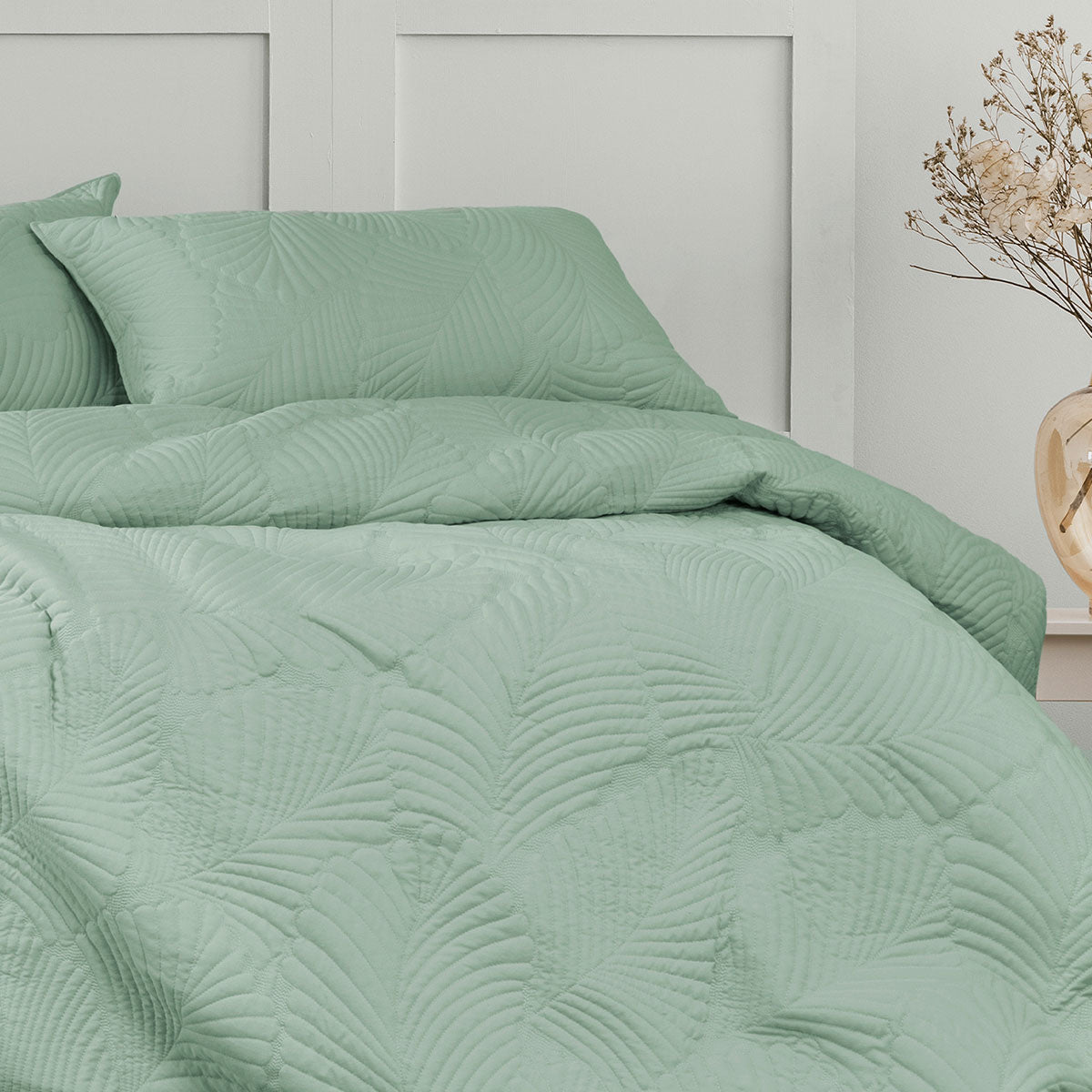 Ardor Molly Palm Green Quilted Quilt Cover Set | King