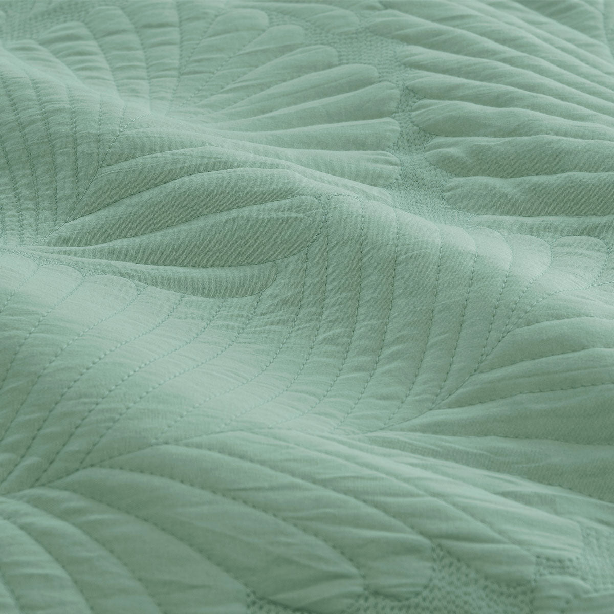 Ardor Molly Palm Green Quilted Quilt Cover Set | King