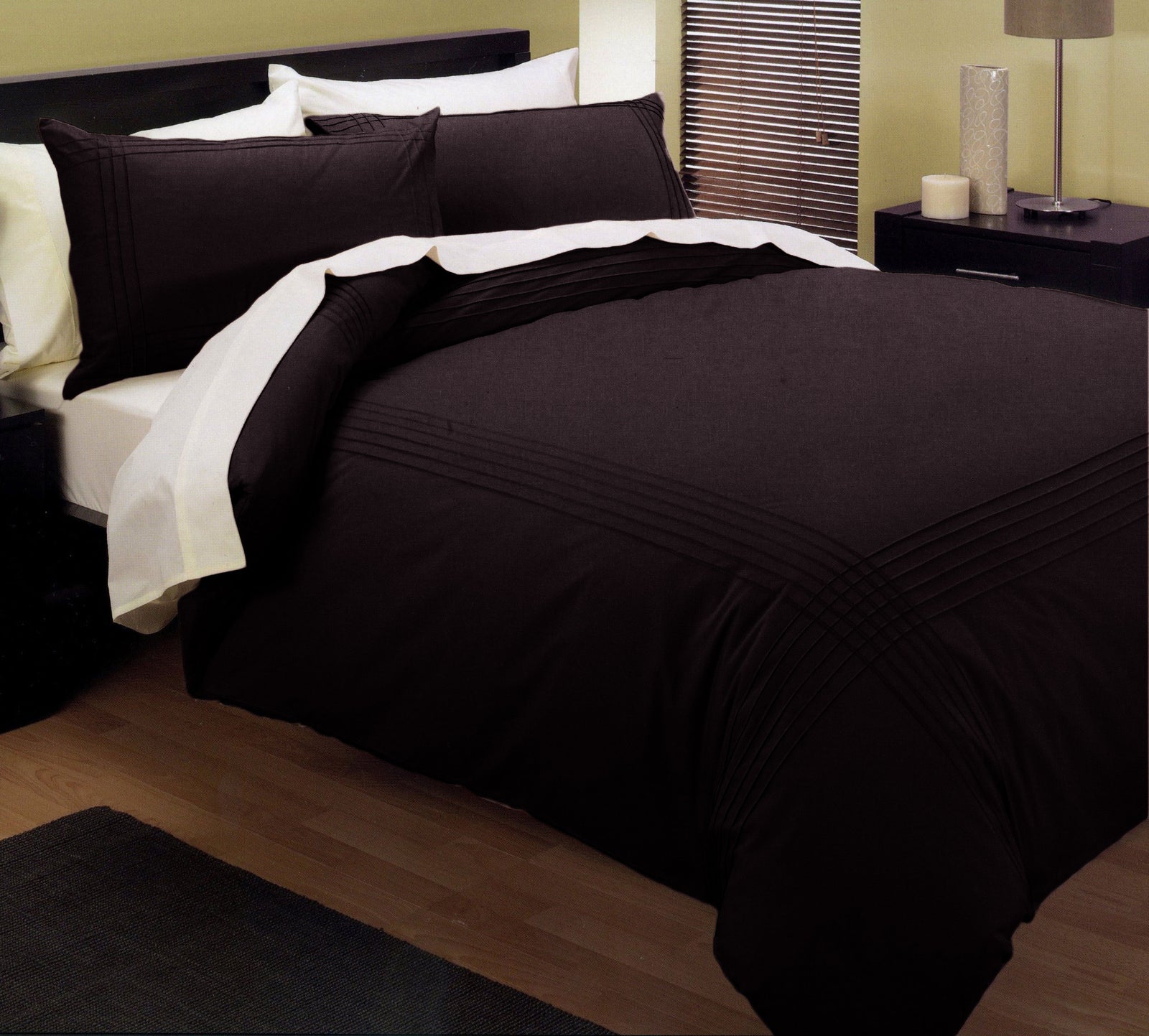 Kingtex Pintuck Quilt Cover Set | Chocolate | Queen
