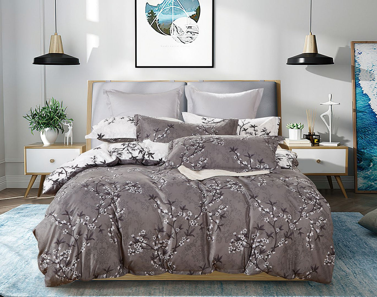 Iyanu | Queen Size | Quilt/Duvet Cover Set