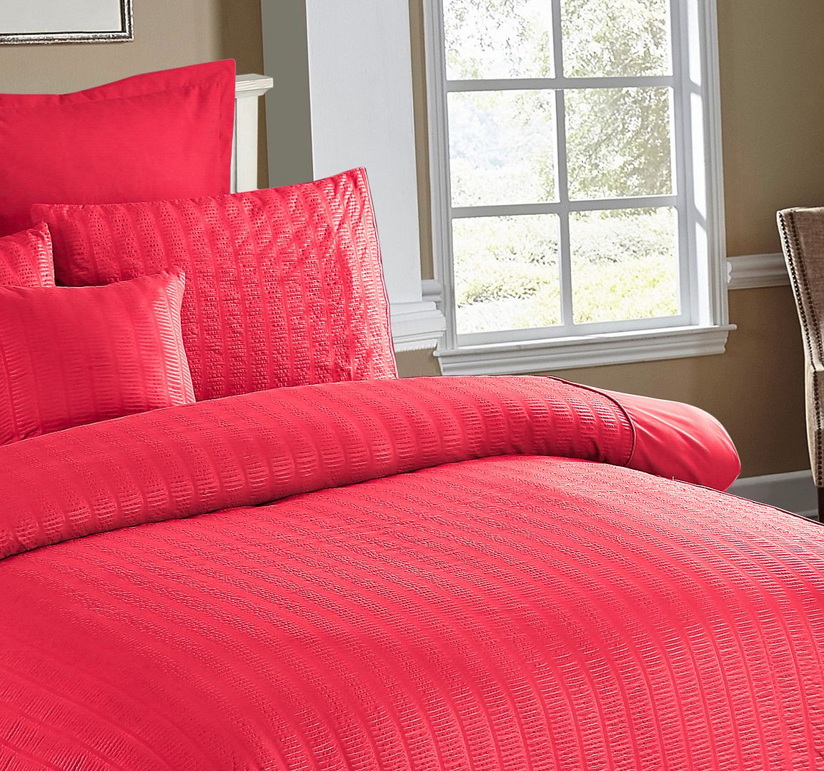 Seersucker | King Size | Quilt/Duvet Cover Set | Red
