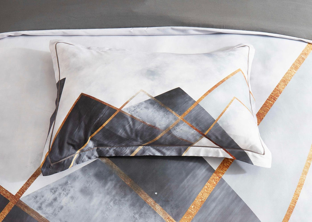 Dakuta Quilt Cover Set | King Size