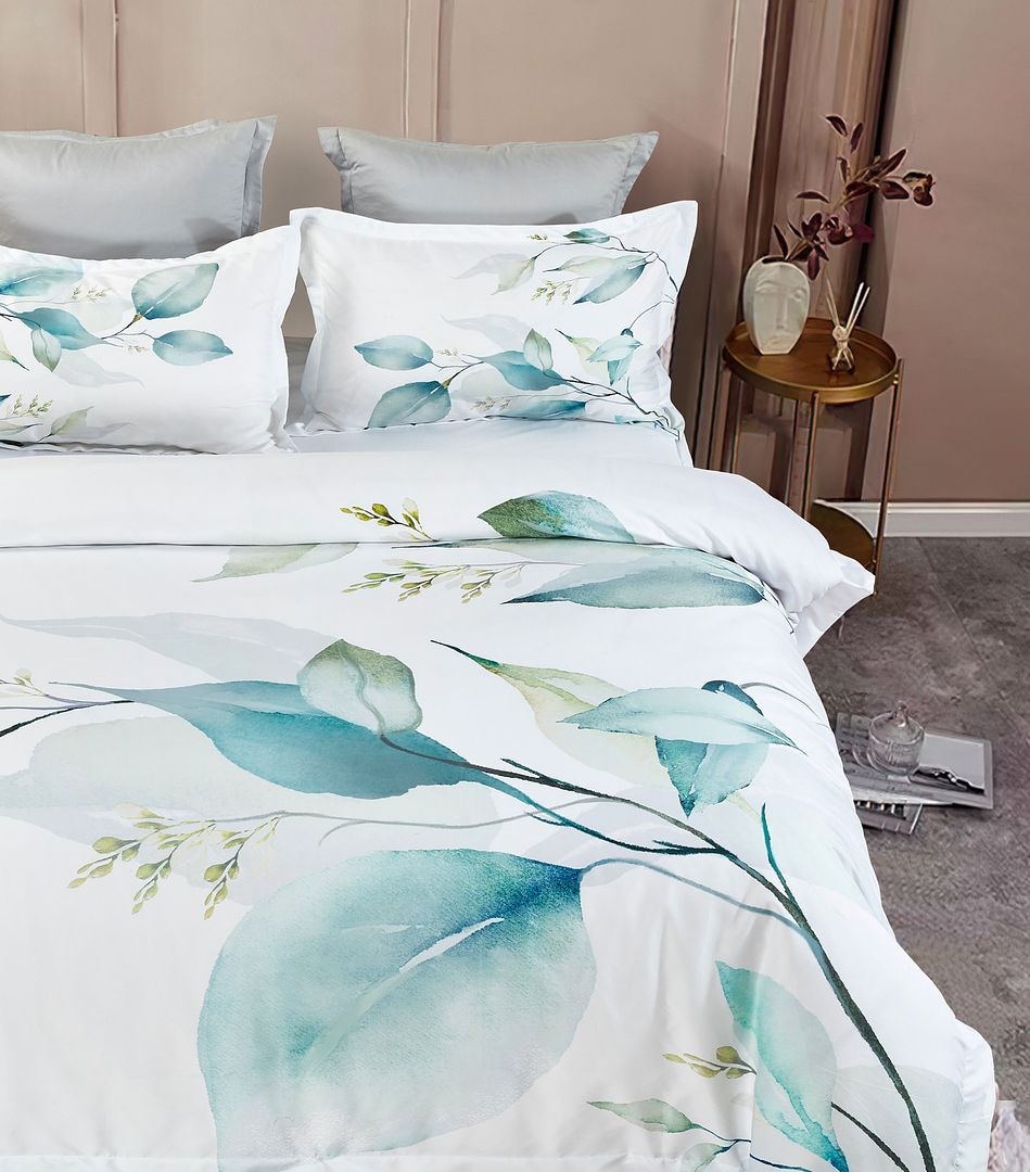 Angelis Leaves Quilt Cover Set | Queen Size