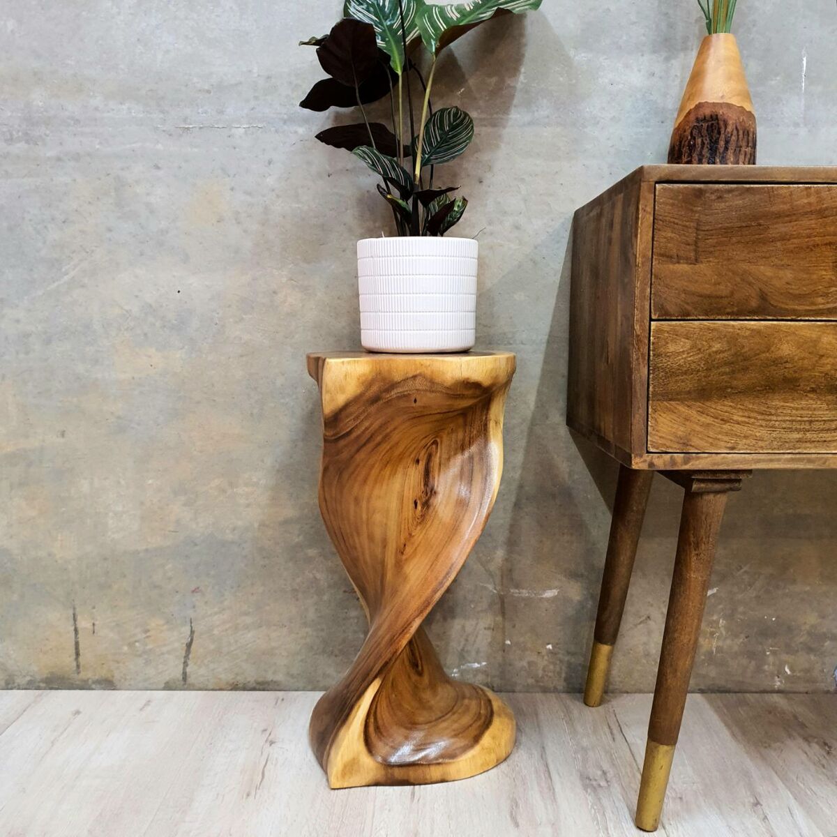 Heart-Shape Twisted Stool | Raintree Wood | Side Table/Corner Table/Bar Stool