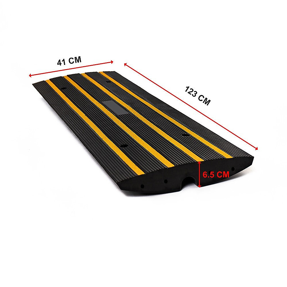 Car Driveway Curb Ramp | 10,000 KG Industrial Capacity | Heavy Duty Rubber