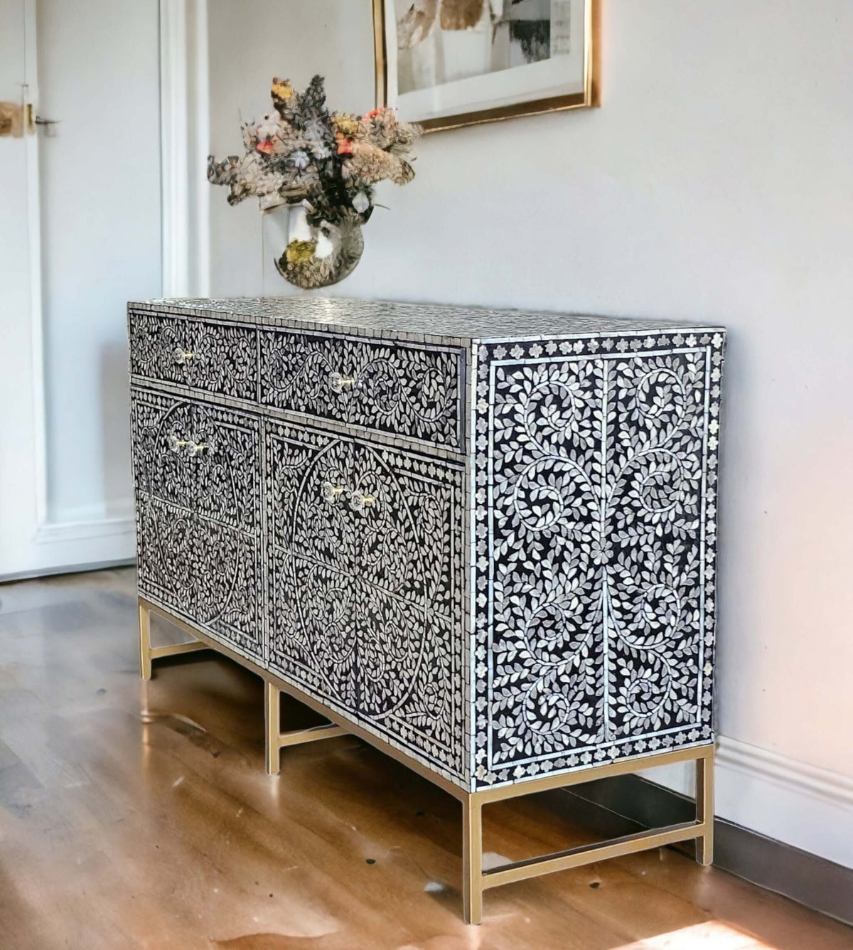 Mother of Pearl Grandiose Sideboard | Luxurious Storage