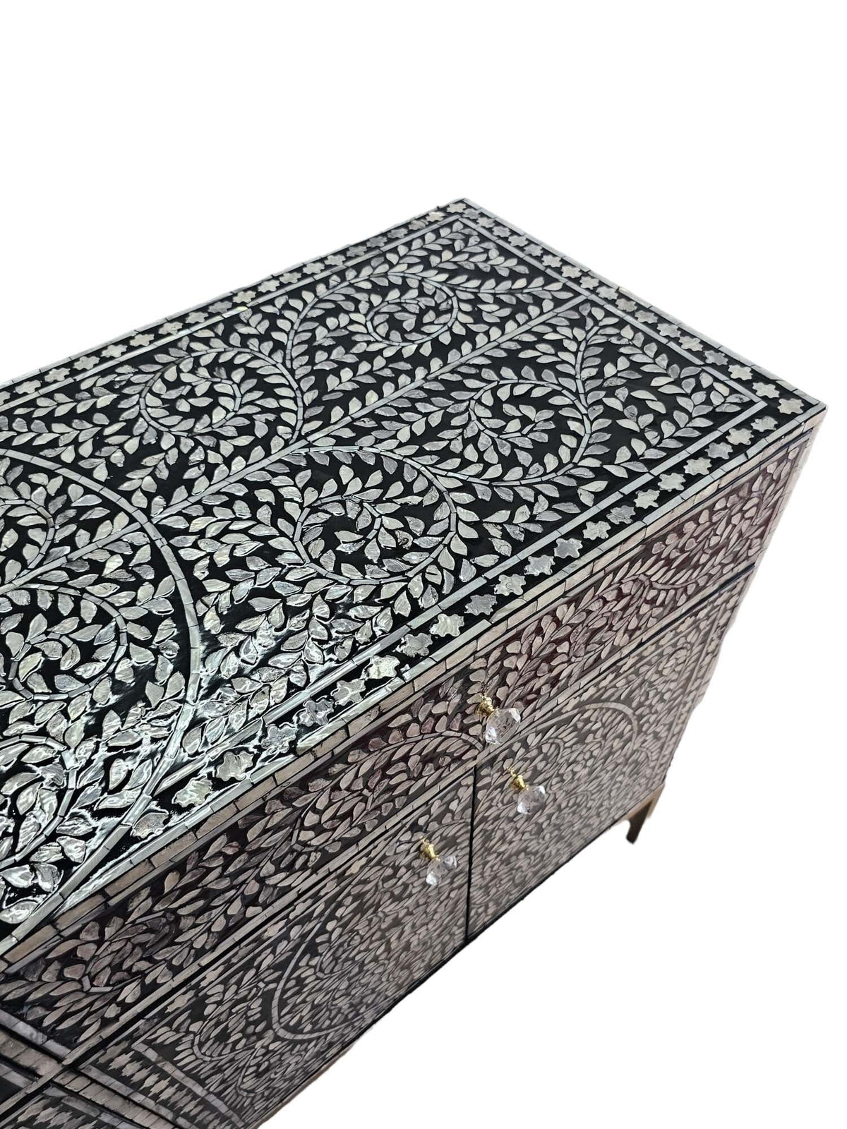 Mother of Pearl Grandiose Sideboard | Luxurious Storage