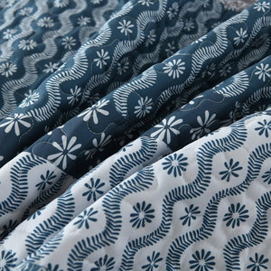 Classic Hydrangea Quilted Bedspread Set | 3-Piece | Soft & Cozy Quilt & Pillow Covers