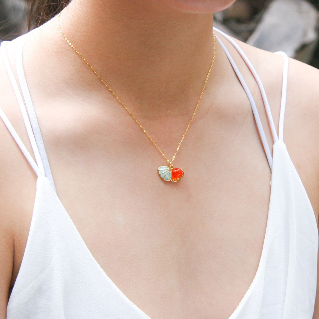 Gift Box | Aroma Necklace | 925 Silver | Gold Coated | Green Shell Sunset Coral (Bright Red Orange) | Purify Oil Blend