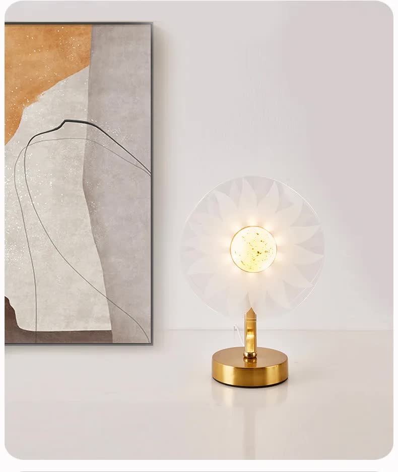 Sunflower Shape Luxury Acrylic Table Lamp | Modern USB Powered Night Light | Decorative Atmosphere Lamp for Bedroom, Living Room, & Bedside | Compact Design with 3 Color Temperatures