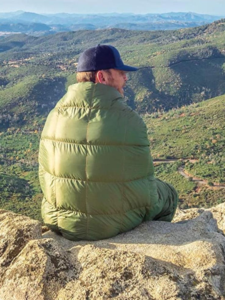 Compact Lightweight Quilted Blanket | Military Green | Soft, Warm & Portable for Outdoor Adventures