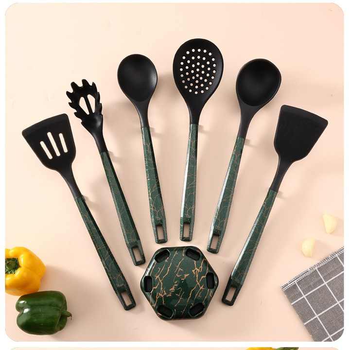 Silicone Kitchen Utensils Set | Black & Green | 7-Piece High-Temperature Resistant, Non-Stick Tools