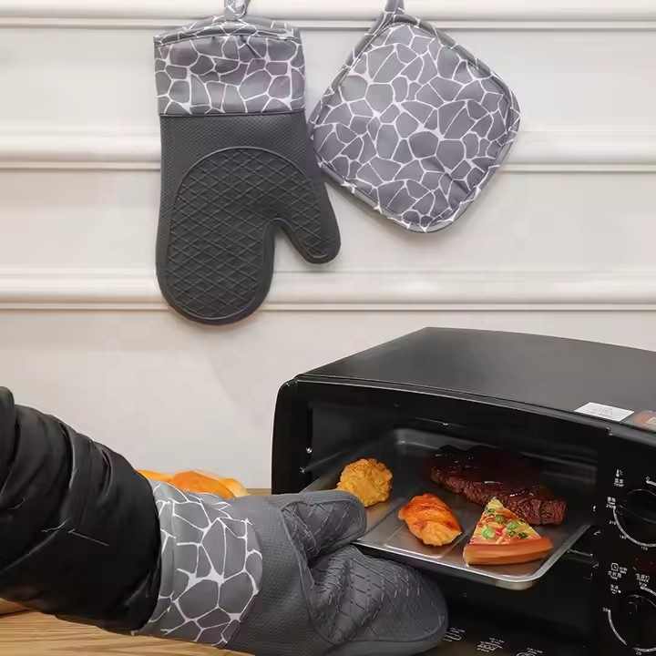 Grey 4-Piece Set High-Temperature Resistant Silicone and Cotton Oven Mitts & Pot Holders Set | Heat-Resistant, Non-Slip, Food-Grade Kitchen Gloves for Baking, Cooking, and Grilling