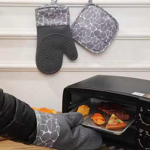 Grey 4-Piece Set High-Temperature Resistant Silicone and Cotton Oven Mitts & Pot Holders Set | Heat-Resistant, Non-Slip, Food-Grade Kitchen Gloves for Baking, Cooking, and Grilling