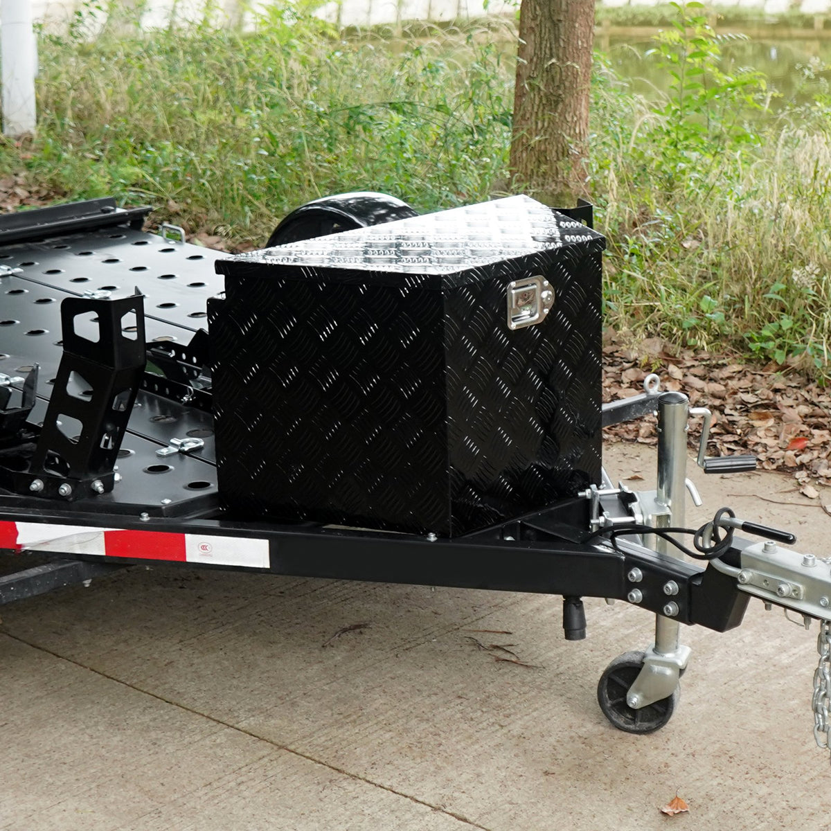 Trailer Tongue Box 29"x16.5"x18" | Aluminum Diamond Plate Tool Chest with Lock & Keys