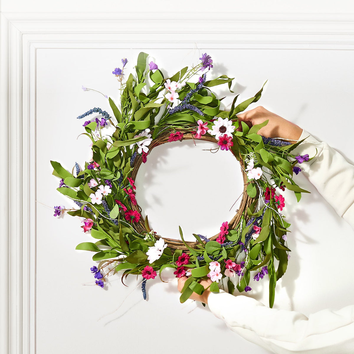 Decorative Wreath | 55cm Pink & Green Daisies | Year-Round Decor