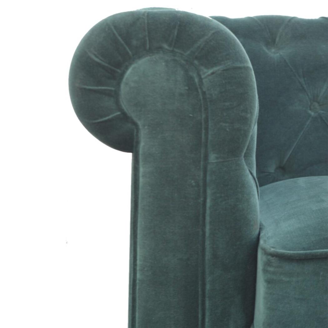 Emerald Green Velvet Chesterfield Bench | Distinctive Detail | Versatile Home Furniture