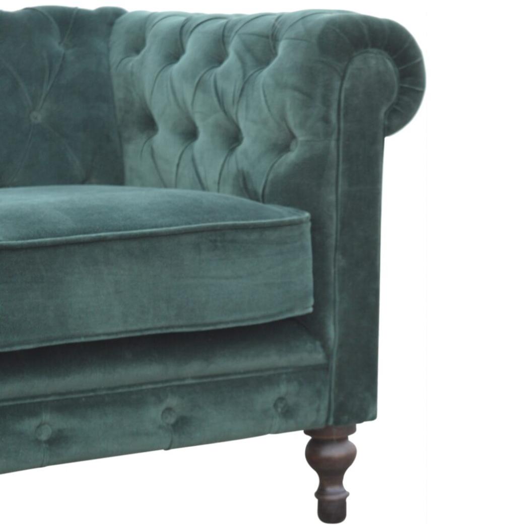Emerald Green Velvet Chesterfield Bench | Distinctive Detail | Versatile Home Furniture