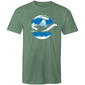 Men's Bigfoot Water Skiing Funny T-shirt